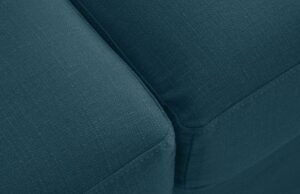 Comment bien nettoyer un canapé en tissu ?