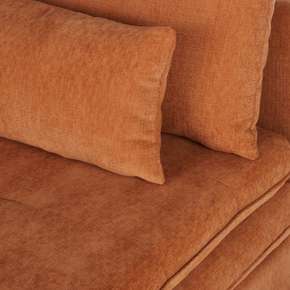 Revêtement et couleur terracotta du canapé Clio Maison du Monde 