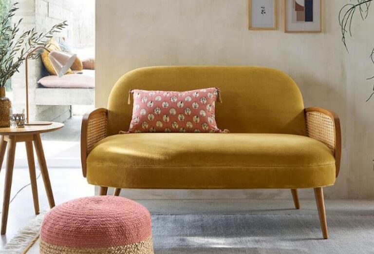 Canapé Buisseau La Redoute en velours jaune et cannage