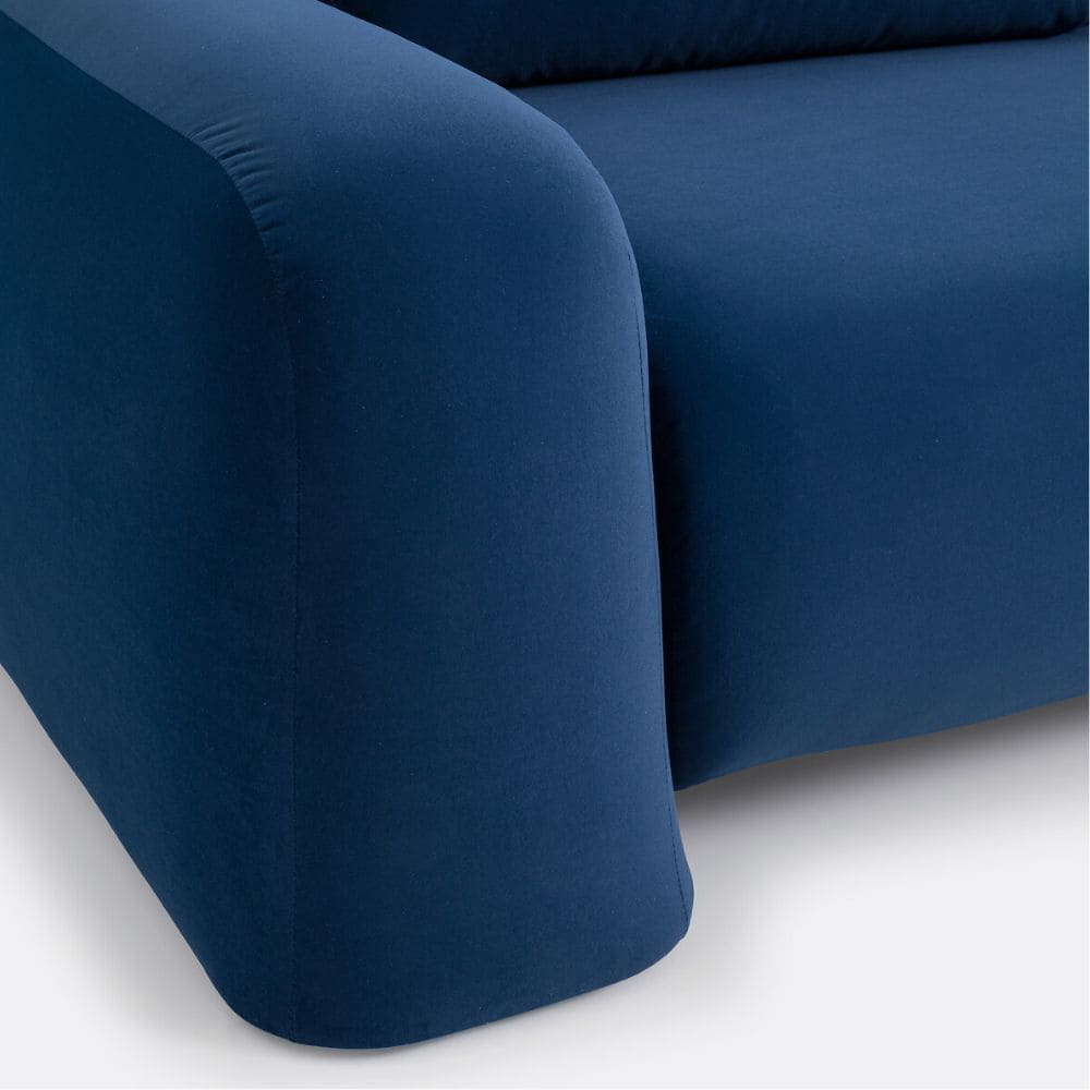 Accoudoir en velours du canapé Padang de La Redoute AMPM