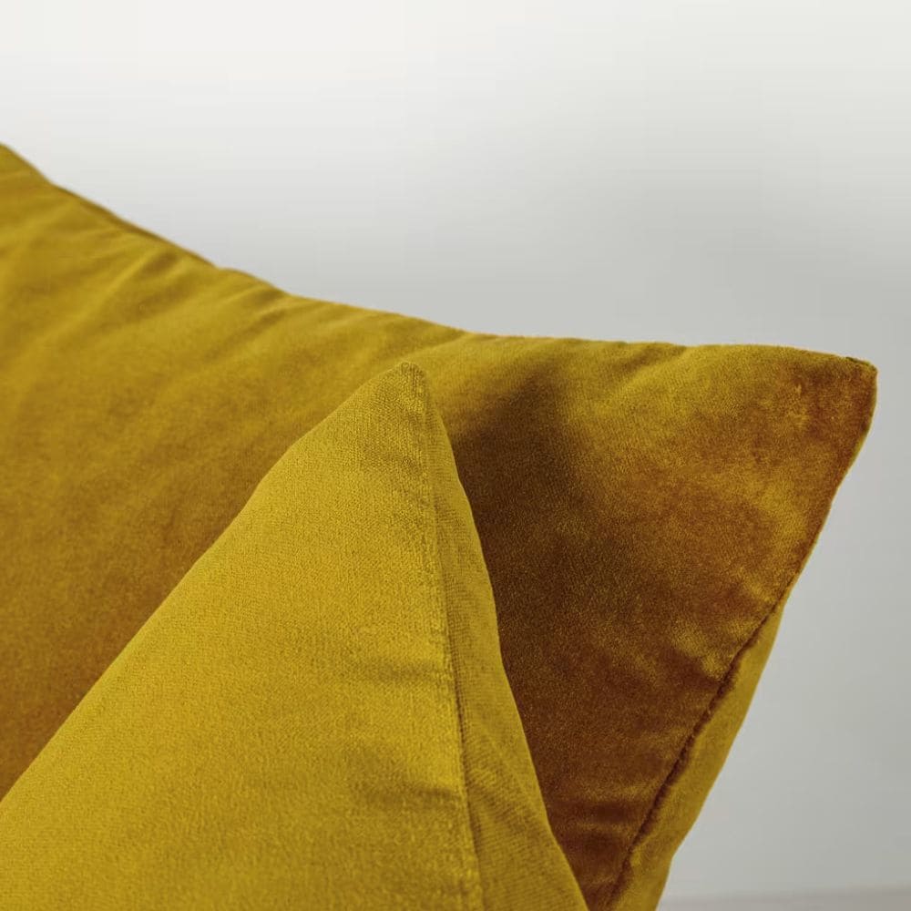 canape-dita-maison-du-monde-touslescanapes (3) Coussin en velours du canapé Dita Maison du Monde