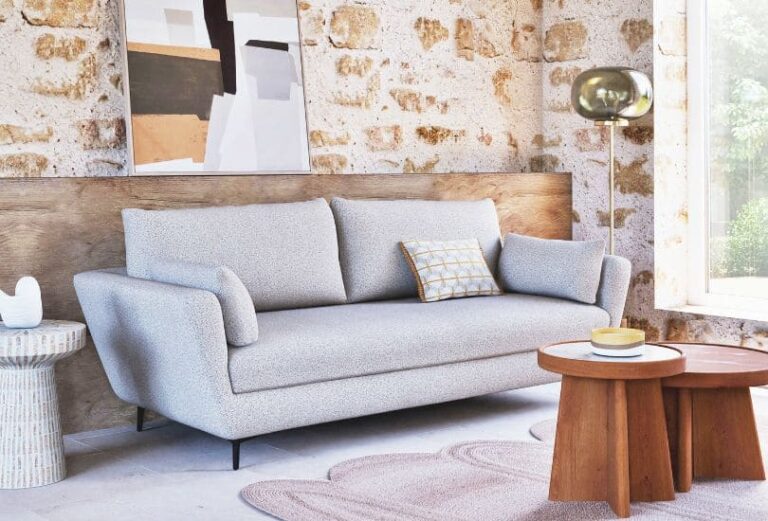 Canapé Prague Maisons du Monde dans un salon cosy - Touslescanapes