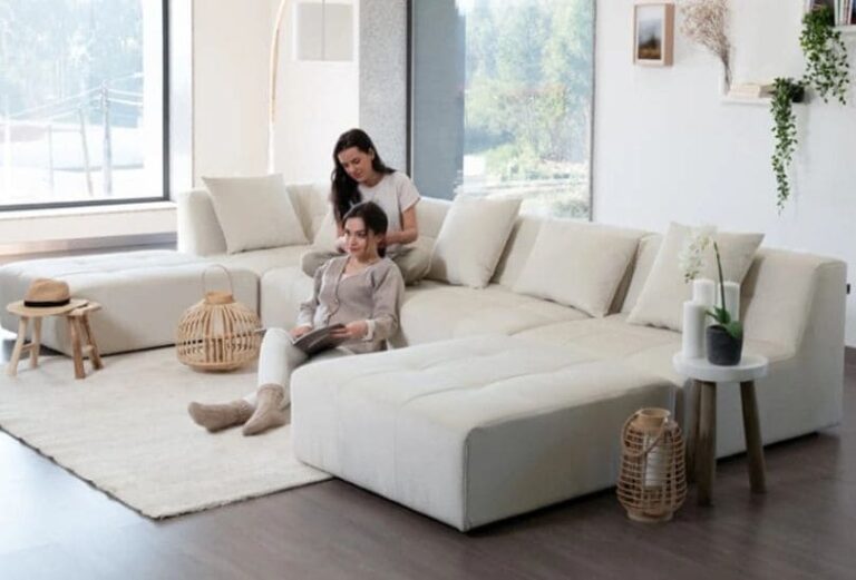 Canapé Panamax Takanap d'angle et modulable dans un grand salon moderne