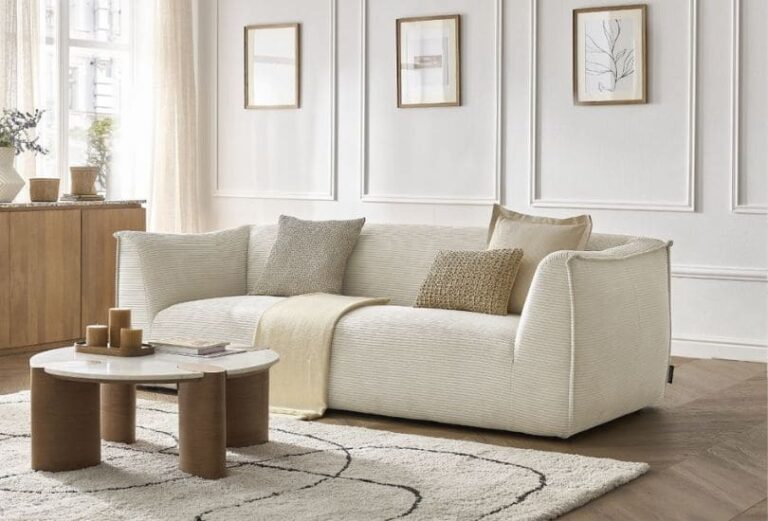 Canapé Giorgia Bobochic 3 places dans beau salon chic - Touslescanapes