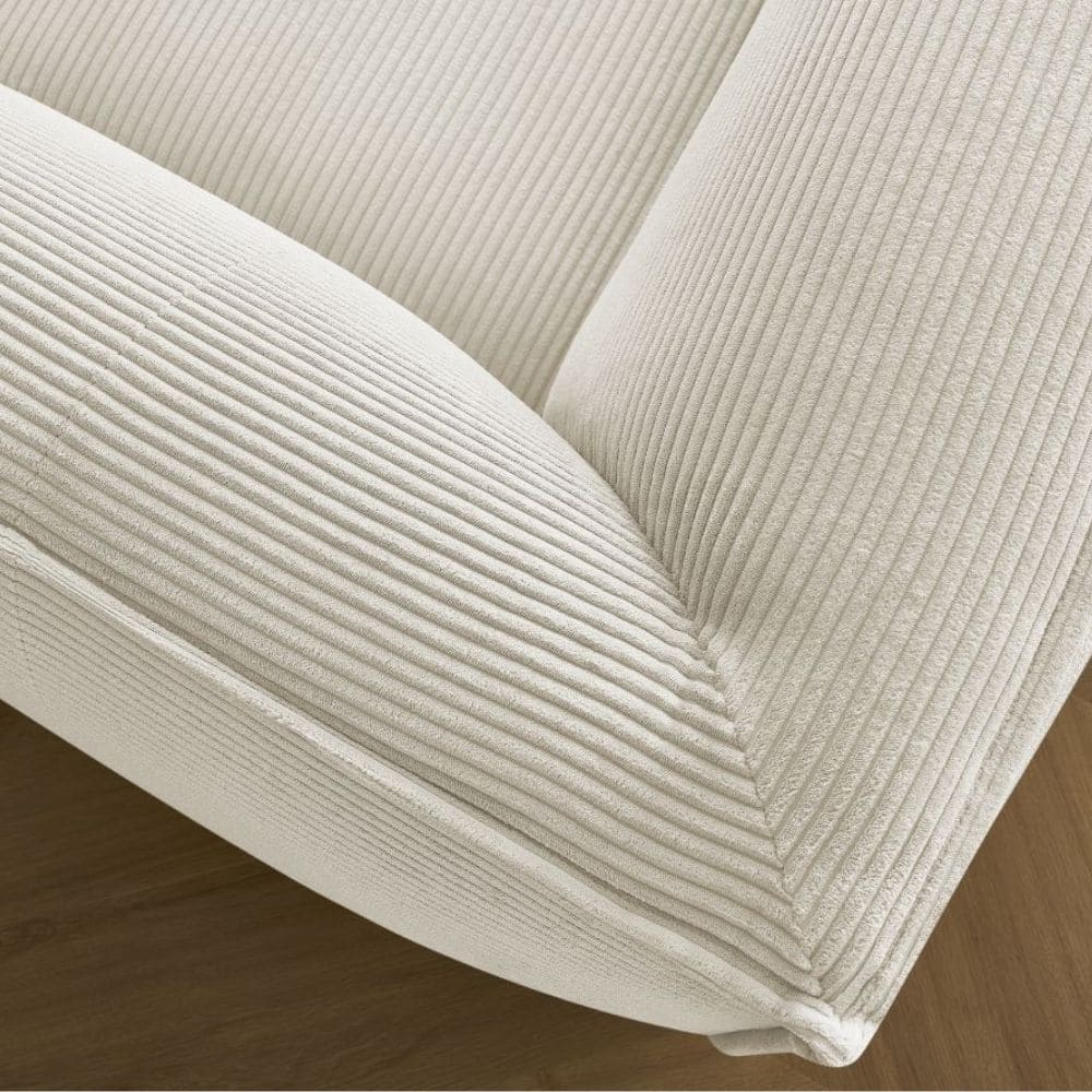 Canapé Giorgia Bobochic  en velours côtelé beige avec les beaux accoudoirs 