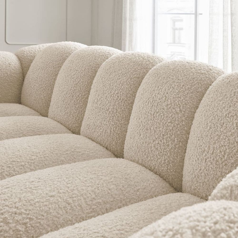 Coussin de dossier cocooning du canapé Hippolyte Bobochic en bouclette