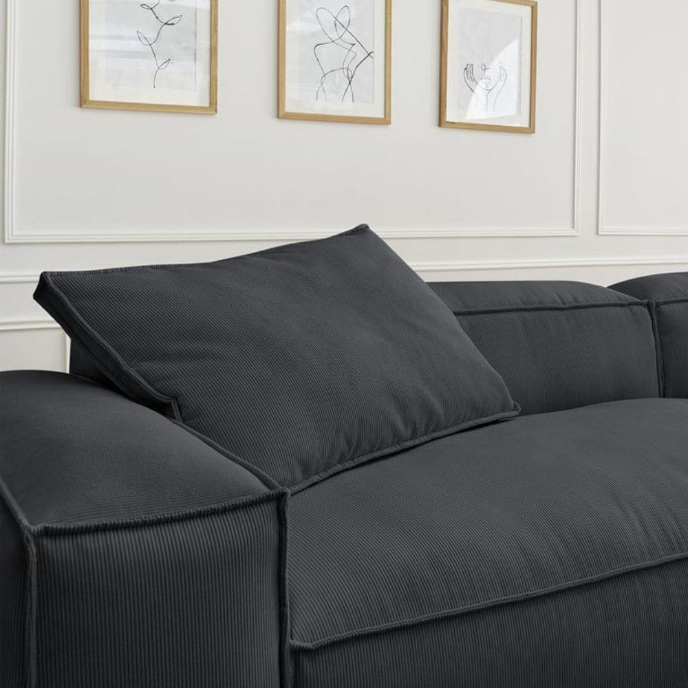 Coussins de dossier confortables et accoudoirs épais du canapé Boheme Bobochic