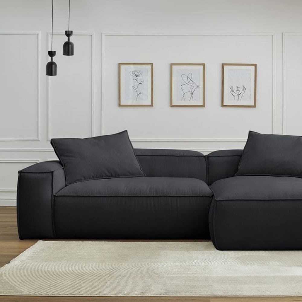 Grand canapé Boheme Bobochic en gris et velours côtelé vue de face dans beau salon cosy 