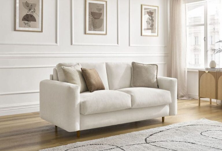 Canapé Cocoone Bobochic en tissu lisse beige dans beau salon chic - Par Tous Les Canapés
