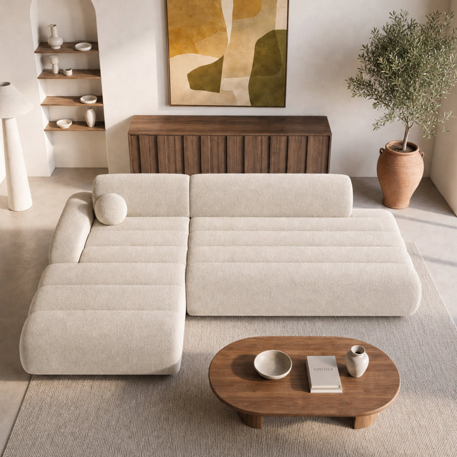 Canapé Bordilla d angle en beige vu de dessus dans un salon lumineux avec vue
