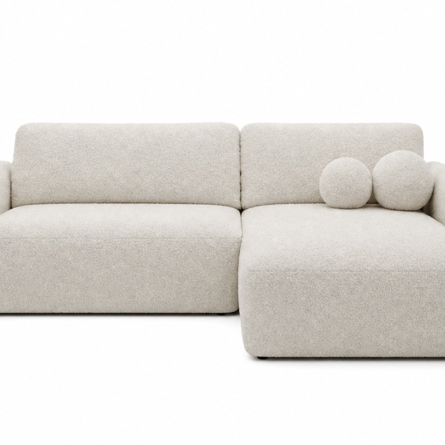 Canapé Gigi angle tissu beige vue de face sur fond blanc, méridienne droite