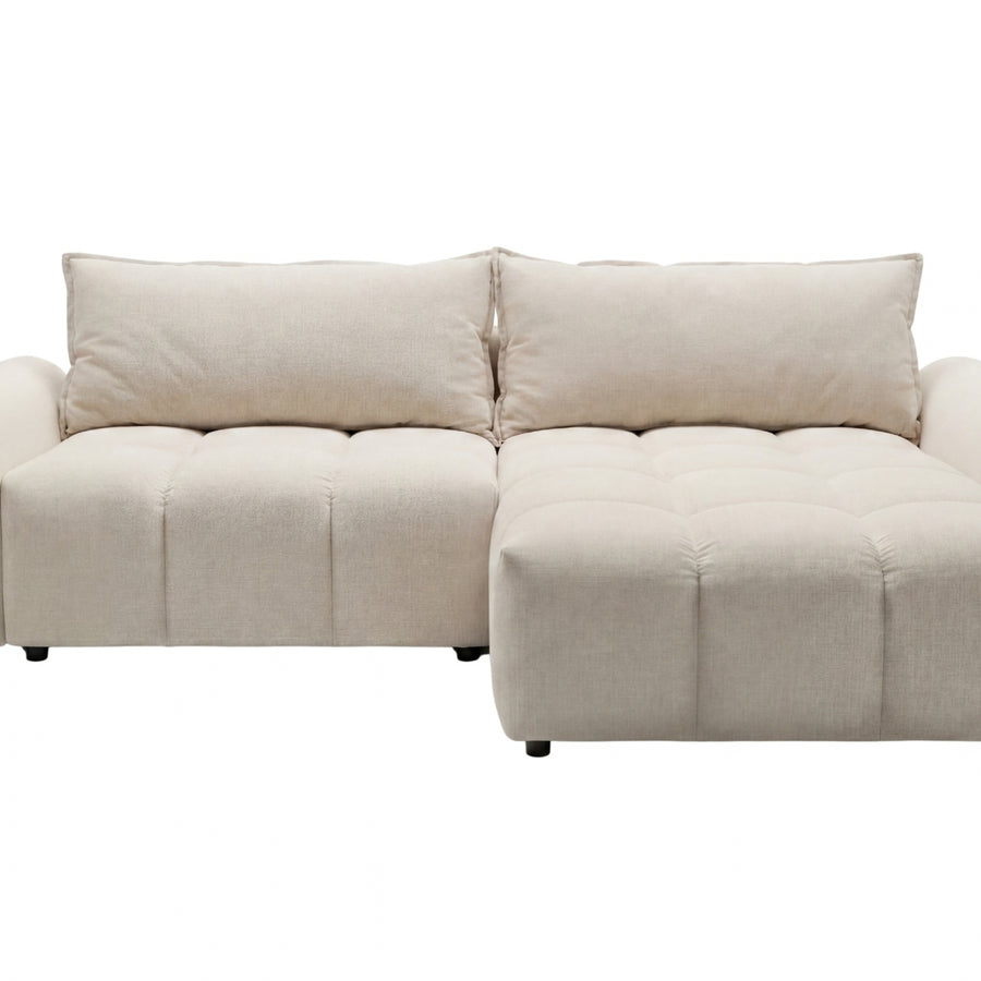 Canapé Viana d'angle en tissu crème détouré, vu de face, chaise pivotante à droite, sans mobilier autour.